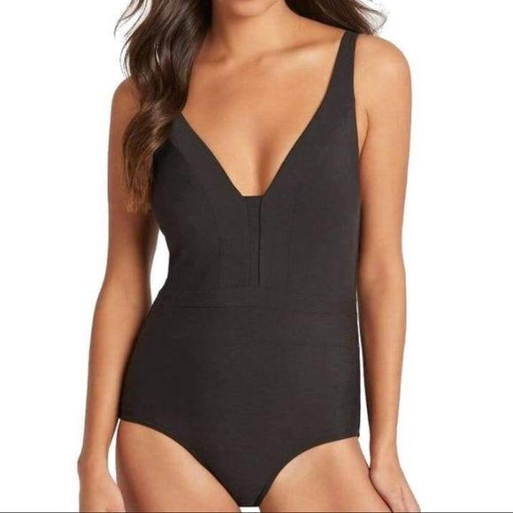 Sea Level Multi-fit Spliced Black One Piece Size 12 MSRP $120 NWT - Picture 1 of 9